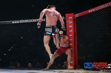 Olamsport: Mahmud Muradov sobiq UFC jangchisiga qarshi oktagonga chiqdi, Maks Xollouey himoya jangini o'tkazdi