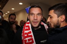 Rasman: Lukas Podolski Turkiya Superligasiga qaytdi