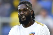 APLning uch klubi Adebayor uchun kurashadi