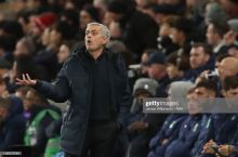 Mourinyu Sterlingga qizil kartochka ko'rsatilmagan vaziyat haqida gapirdi