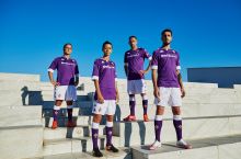 "Fiorentina" yangi mavsum uchun liboslarini taqdim etdi