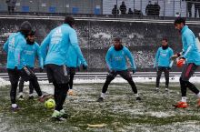 "Real" futbolchilari bo'ron tufayli samolyotda qolib ketishdi