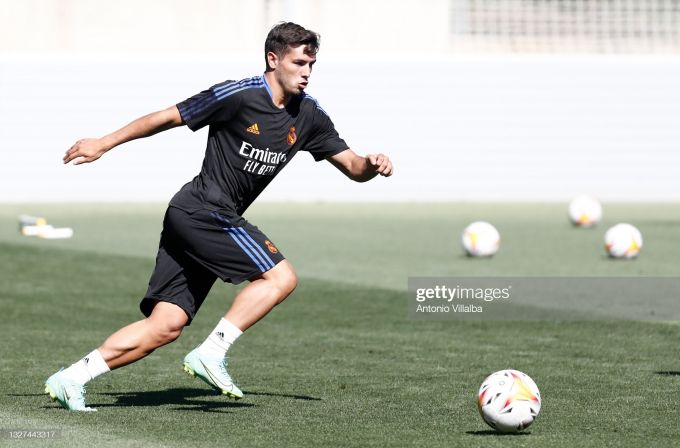 "Real" futbolchisini yana "Milan"ga ijaraga berib yubordi