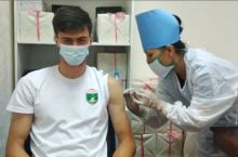 Toshkentning "Lokomotiv" klubi azolari vakcina olishdi