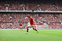 "Манчестер Юнайтед" Фернандешга яхшиланган шартнома тайёрламоқда