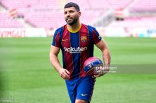 "Barsa"da o'ynash uchun har qanday futbolchi puldan voz kechishga tayyor" - Serxio Aguero