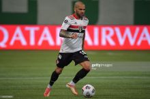 Dani Alves "San-Paulu"ni tark etadi