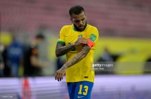 Dani Alves faoliyatini Yaqin SHarqda davom ettirishi mumkin