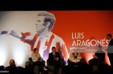 "Atletiko Madrid" stadioni yaqinida Luis Aragonesga yodgorlik o'rnatildi