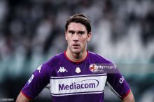 "Arsenal" Vlaxovich bo'yicha "Fiorentina" bilan kelishuvga erishdi. O'yinchi esa London klubiga o'tishdan bosh tortyapti