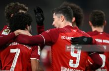 Bundesliga. Gnabridan xet-trik, Levandovskidan dubl: "Bavariya" "SHtutgart"ni yanchib tashladi