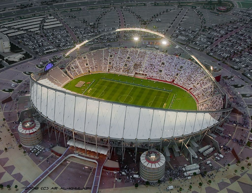 Международный стадион. Стадион Халифа Катар. Халифа Интернешнл стадион. Международный стадион Халифа стадионы Катара. Стадион Халифа Интернешнл в Катаре.