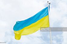 APL o'yinlar paytida Ukraina bayrog'ini namoyish etishga ruxsat berdi. Bunga jazo qo'llanilmaydi