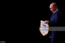FIFA Rossiya terma jamoasini mamlakatdagi barcha xalqaro o'yinlardan mahrum qilganini elon qildi, jamoa musobaqalarda o'z nomi, bayrog'i va madhiyasi bilan qatnashmaydi