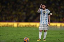 Messi 20 million dollarlik shartnoma imzoladi