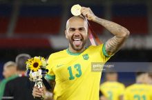 Dani Alves: “YO Qatarda chempion bo'lamiz, yo bosh sovrinni o'g'irlab ketamiz”