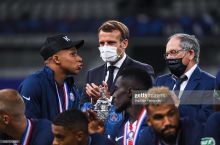 Franciya prezidenti Mbappeni PSJda qolishi kerakligini aytdi