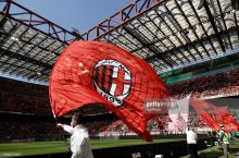 "Milan" yulduz futbolchisini sotmaydi