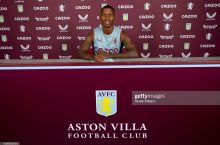 "Aston Villa" Eshli Yang bilan shartnomani uzaytirdi