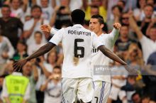 Adebayor: “Ronaldu Messidan 250 foizga kuchli”