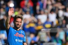 Mertens "Napoli"ga bo'lgan hurmati bois "Yuventus" taklifini rad qilgan