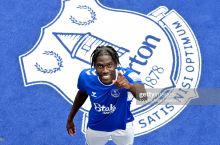 "Everton" "Lill" yarim himoyachisi Onanani xarid qilganini elon qildi