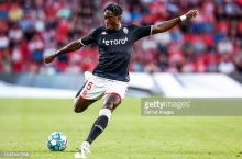 "Monako" shu transfer oynasida himoyachisini "Manchester Yunayted"ga sotmadi