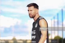 Messi argentinalik futbolchiga hazil qilgani uchun undan tarsaki edi