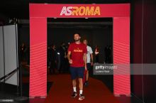 "Roma" futbolchisi sotilmasligini tushuntirib qo'ymoqchi