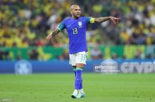 Dani Alves JCHda o'ynagan eng yoshi katta braziliyalik futbolchi bo'ldi