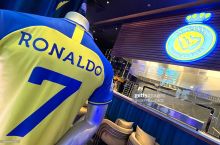 "Al-Nassr" do'koni kuniga Ronalduning 400ta futbolkasini 100 dollardan sotmoqda