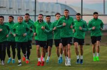 "Neftchi" ukrainalik futbolchi bilan shartnoma imzoladi