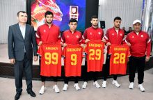 "Nasaf" yangi futbolchilarni ommaga tanishtirdi