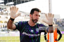 Janluiji Buffon futbolchilik faoliyatini rasman yakunladi