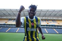 Rasman: Fred "Fenerbaxche" futbolchisiga aylandi!