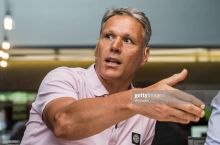 "38 yoshimda Ronaldudan yaxshiroq o'ynagan bo'lardim" - Van Basten