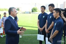 Президент Шавкат Мирзиёев Тошкент шаҳар футбол академиясига ташриф буюрди