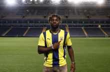 Rasman: Mourinyu boshqaruvidagi "Fenerbaxche" Sen-Maksimenni ijaraga oldi