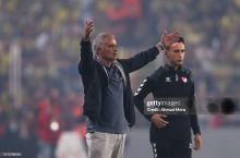 Istanbul derbisida Galatasaroy Mourinyu jamoasiga hech qanday imkoniyat qoldirmadi