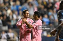 Suares va Messi o'zlarining futbol klublariga asos solishdi