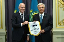 Қосим-Жўмарт Тўқаев ФИФА президенти билан учрашди