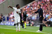 Хаби Алонсо Винисиус хулқ-атвори учун жазоланадими ёки йўқлиги ҳақида маълум қилди