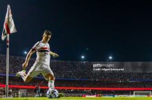 Оскар футболчилик фаолиятини якунлади