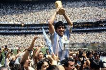 Марадонанинг йиртилган формаси кимошди савдосида жуда қимматга сотилди