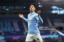 Рейндерс кўприк тагида ташлаб кетилган чақалоқни боқиб олди