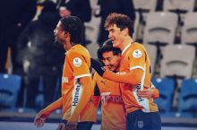 Туркия Суперлигаси. "Истанбул Башакшехир" сўнгги дақиқаларда ғалабани илиб кетди, Шомуродовдан гол!