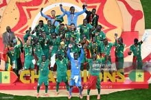 Сенегал президенти 19 январни ҳақ тўланадиган дам олиш куни деб эълон қилди