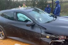 "Тоттенхэм"нинг икки футболчиси Ferrari да ўйинга кетаётиб, аварияга учради