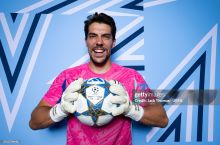 "Ман Сити" футболчиси “Ноттингем Форест”га ўтди