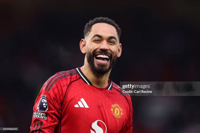 АПЛ. "Астон Вилла" ўз уйида ўйиннинг катта қисмини ўн киши бўлиб ўтказган "Брентфорд"га мағлуб бўлди, МЮ эса ғалабага эришди ва тўртинчи ўринга кўтарилиб олди